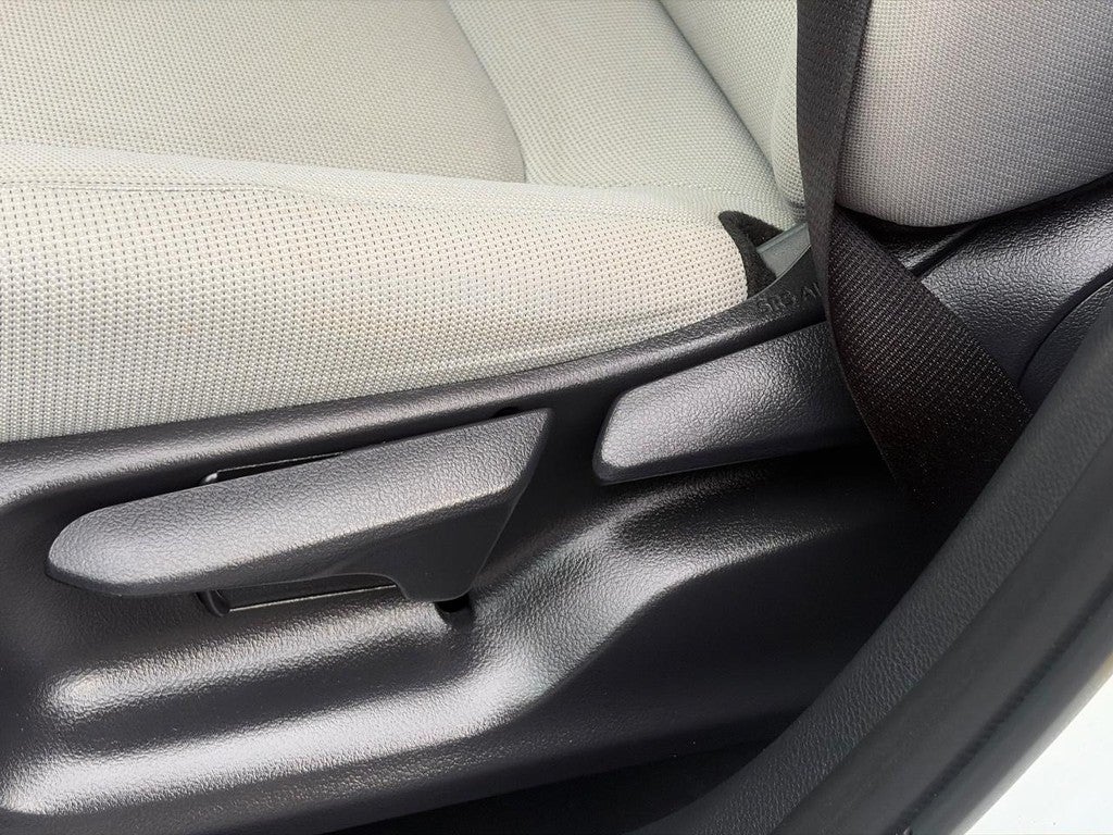 2022 Toyota Corolla Cross L 4WD (Natl)