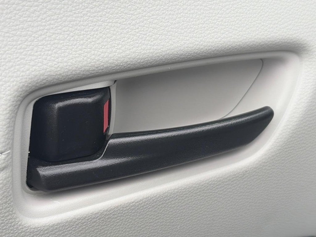 2022 Toyota Corolla Cross L 4WD (Natl)