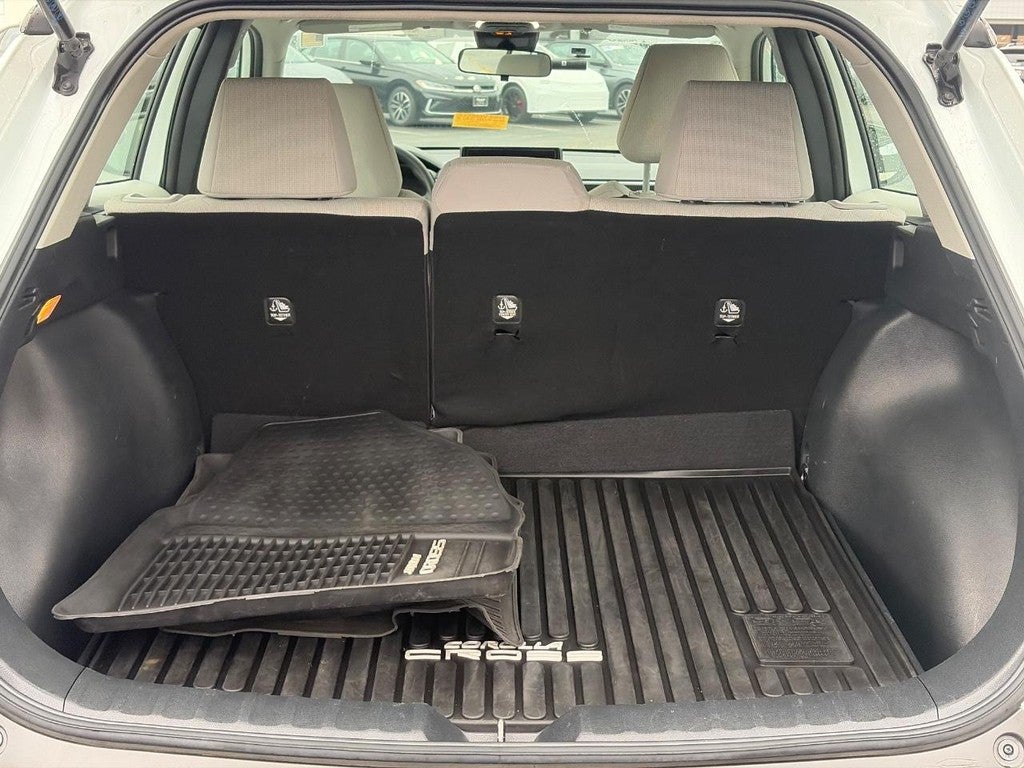 2022 Toyota Corolla Cross L 4WD (Natl)
