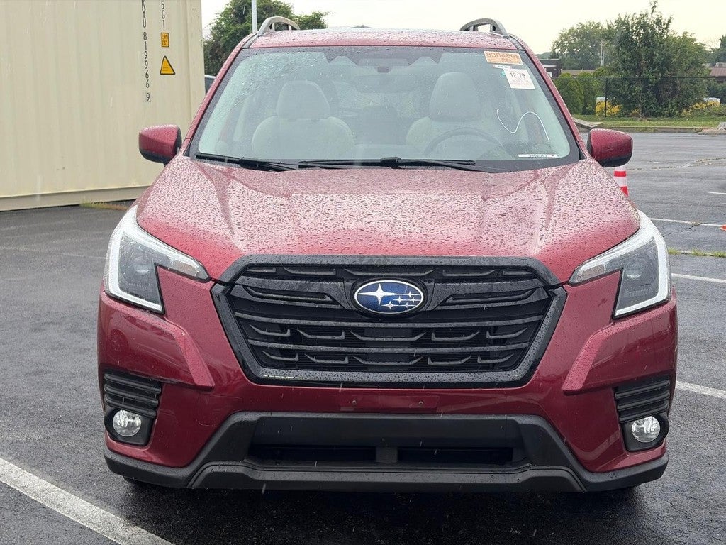 2023 Subaru Forester Premium CVT
