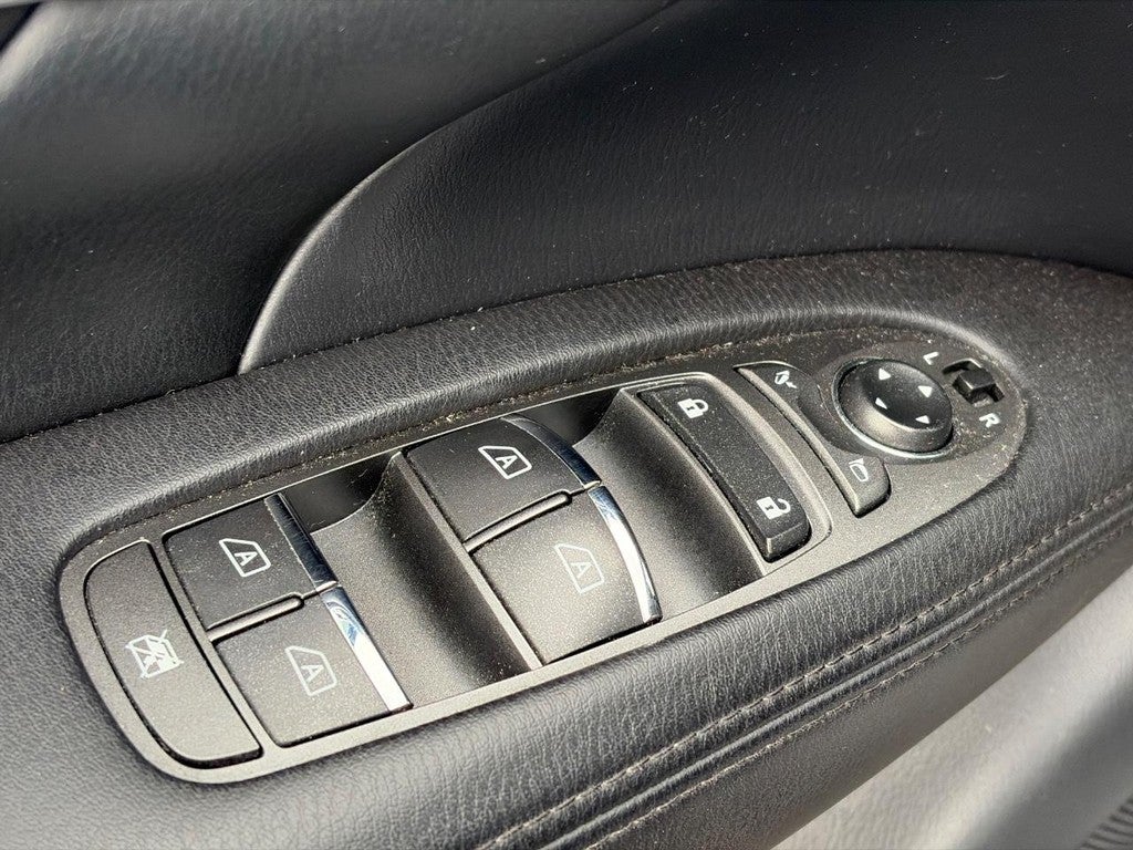 2017 INFINITI Q70L 3.7 AWD