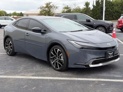 2026 Toyota Prius Plug-In Hybrid XSE Premium (Natl)