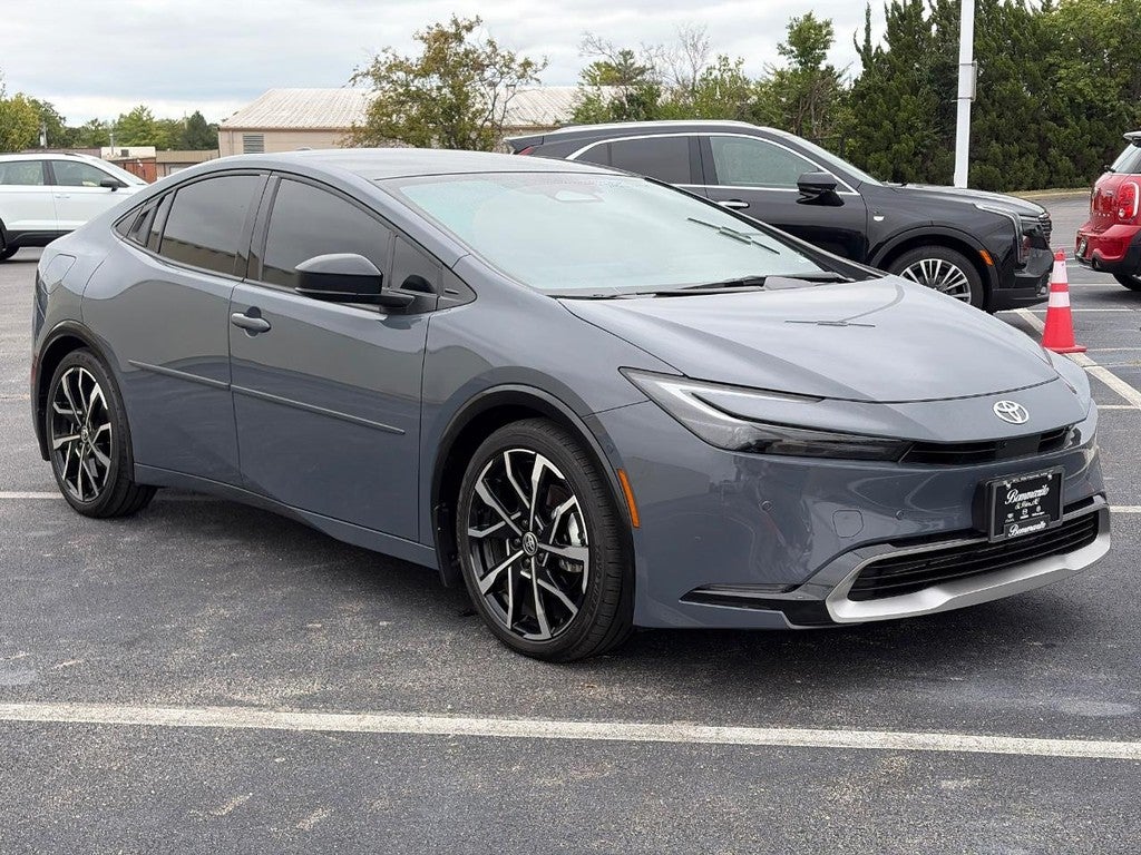 2026 Toyota Prius Plug-In Hybrid XSE Premium (Natl)