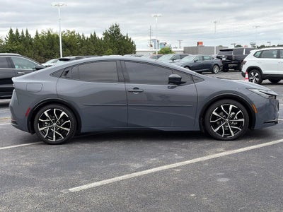 2026 Toyota Prius Plug-In Hybrid XSE Premium (Natl)