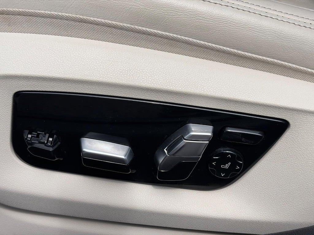 2021 BMW 5 Series M550i xDrive Sedan