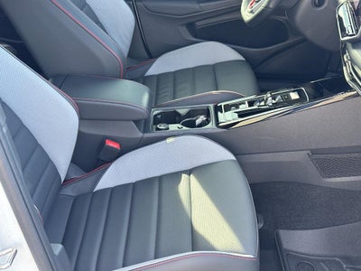 2025 Volkswagen Golf GTI 2.0T SE DSG