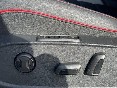 2025 Volkswagen Golf GTI 2.0T SE DSG