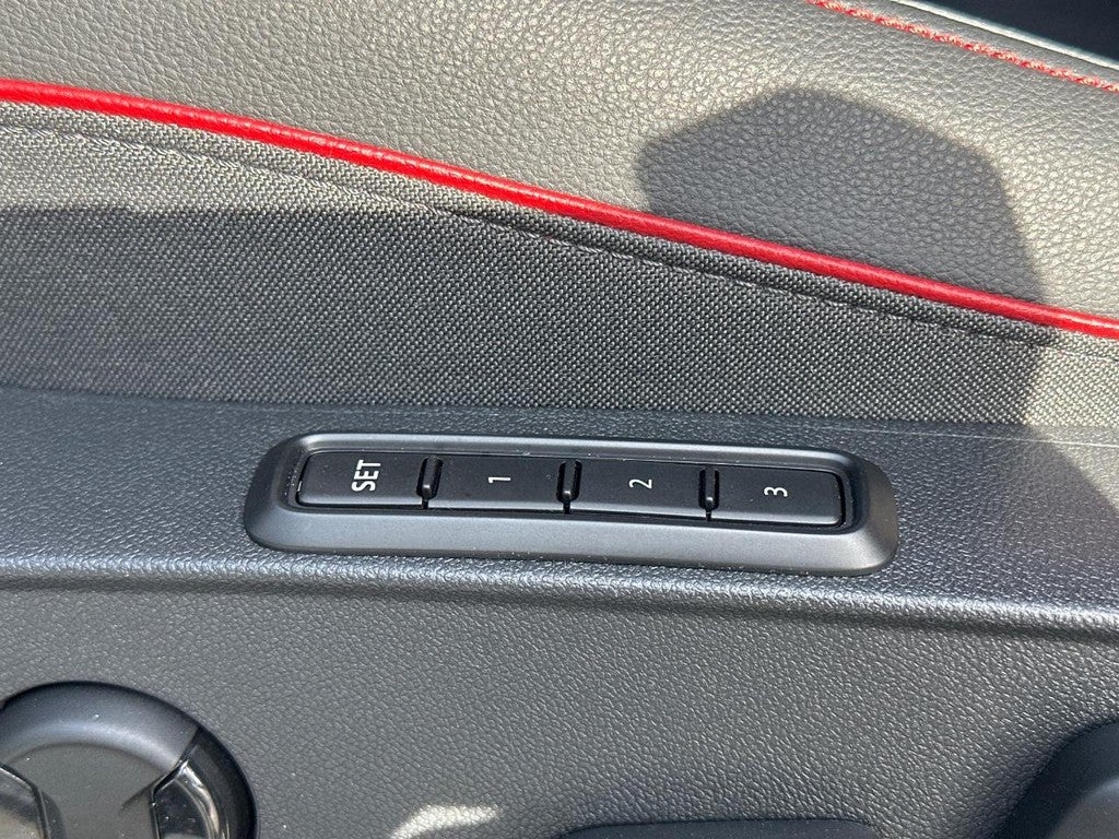 2025 Volkswagen Golf GTI 2.0T SE DSG