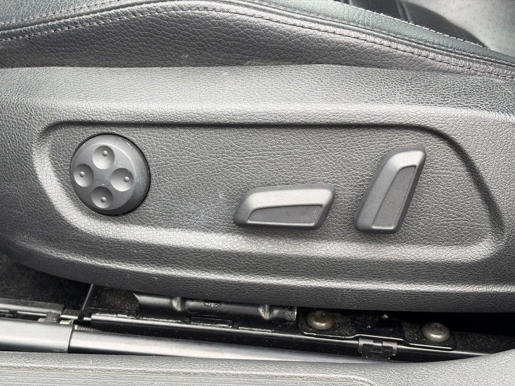 2011 Volkswagen CC 4dr Sdn Lux
