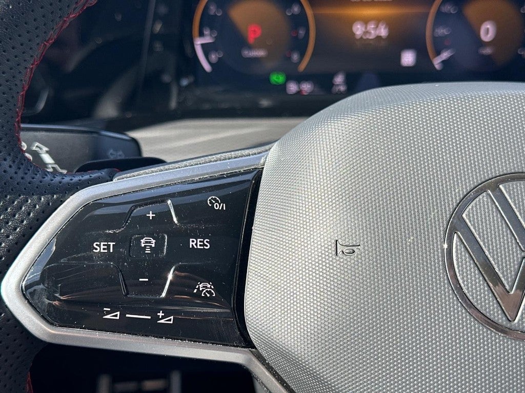 2024 Volkswagen Golf GTI 2.0T Autobahn DSG