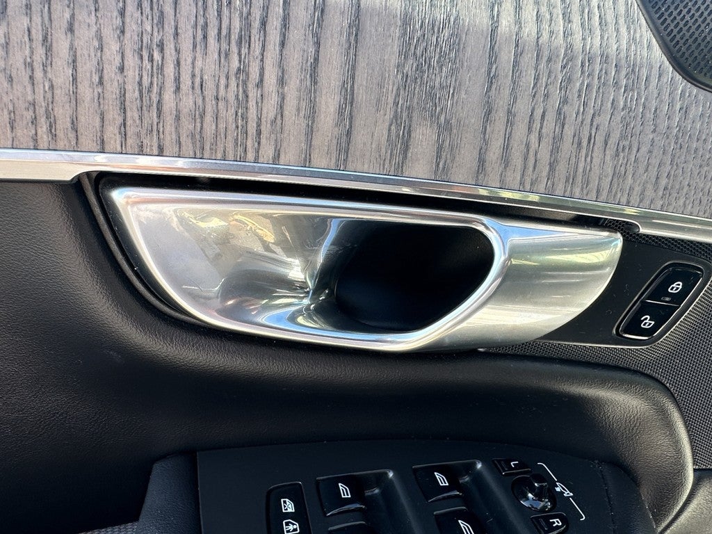 2023 Volvo XC90 B6 AWD Ultimate 7P