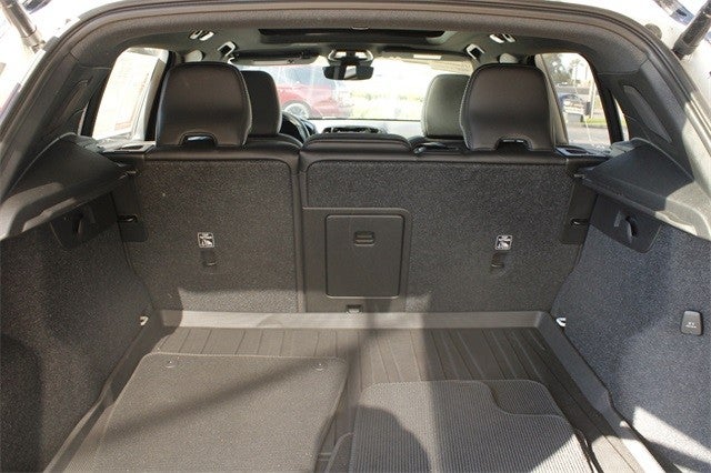 2021 Volvo XC40 Recharge P8 eAWD Pure Electric