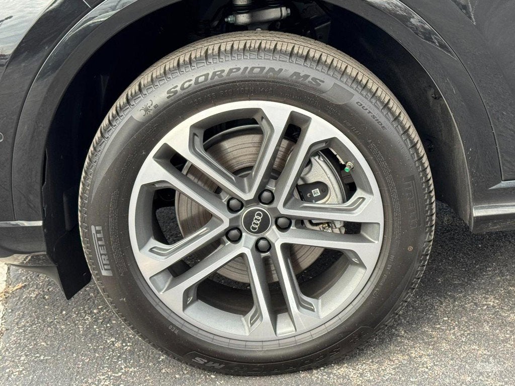 2025 Audi Q5 Premium