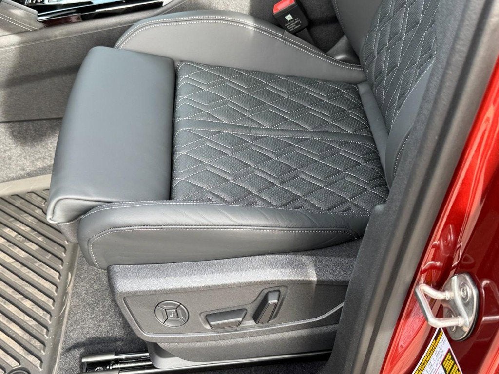2025 Audi SQ5 Premium Plus