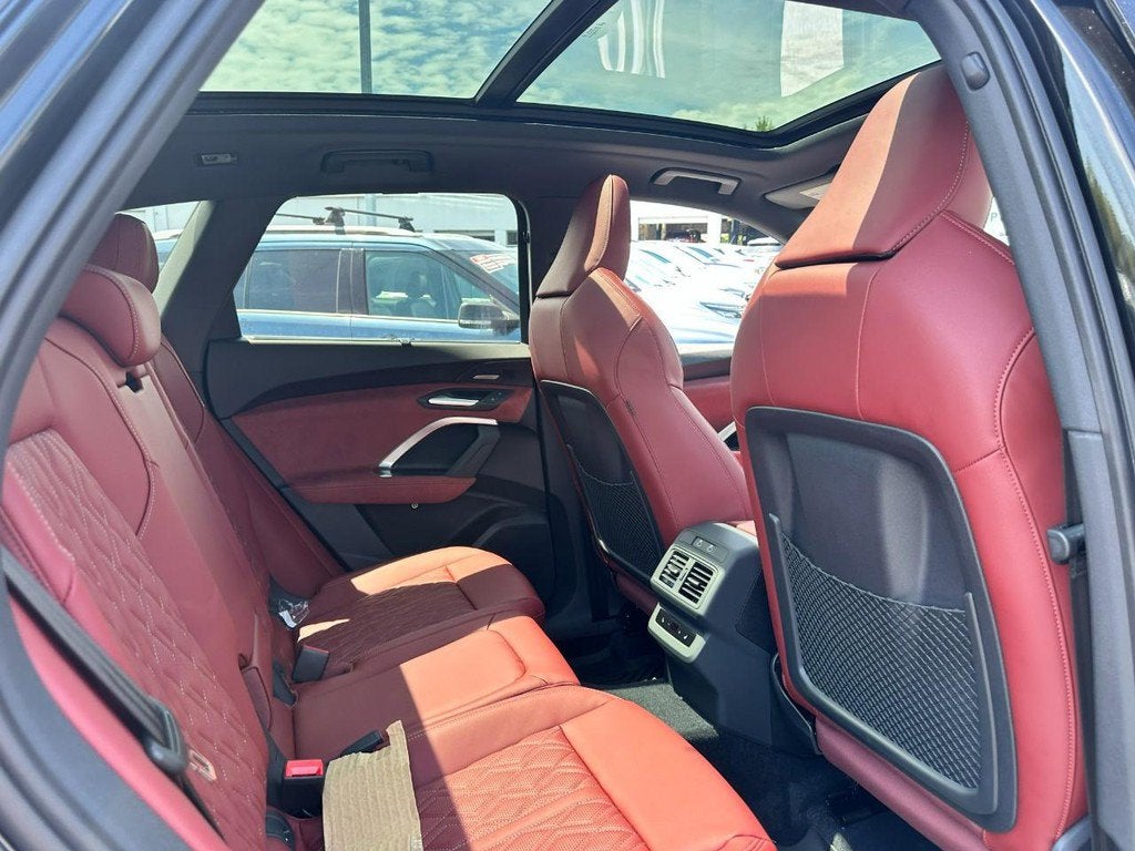 2026 Audi SQ5 Prestige