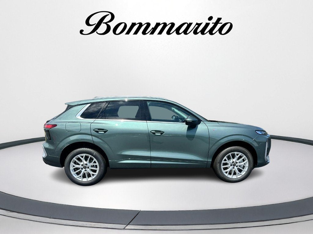 2026 Audi Q3 S line