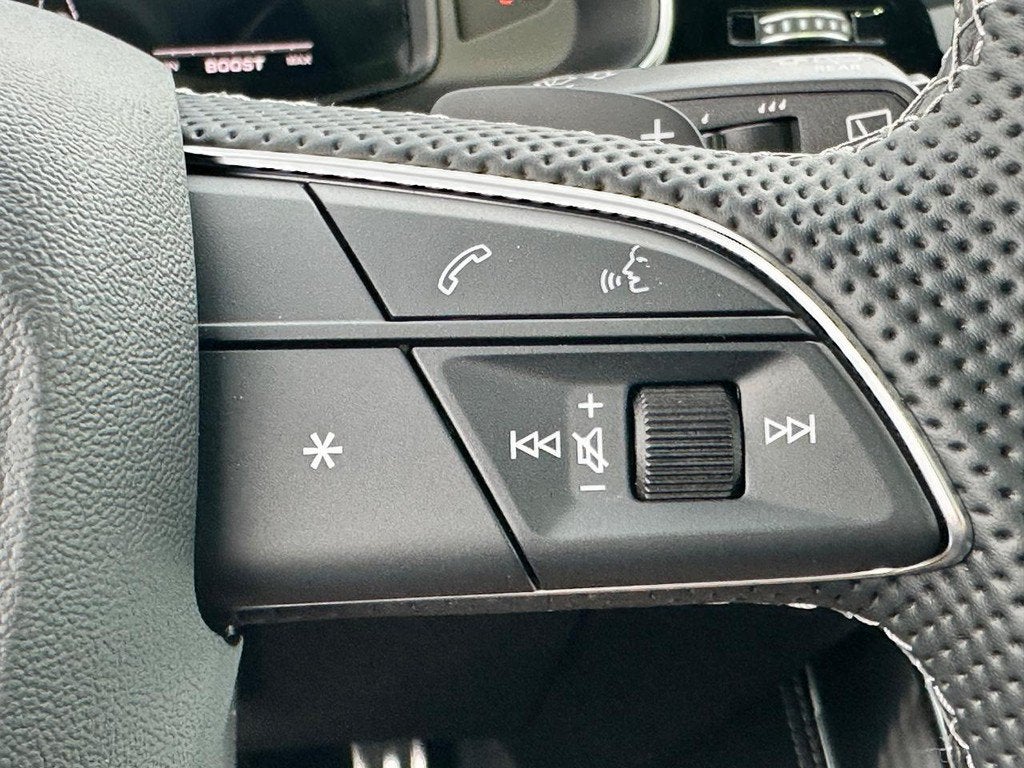 2026 Audi SQ8 Premium Plus