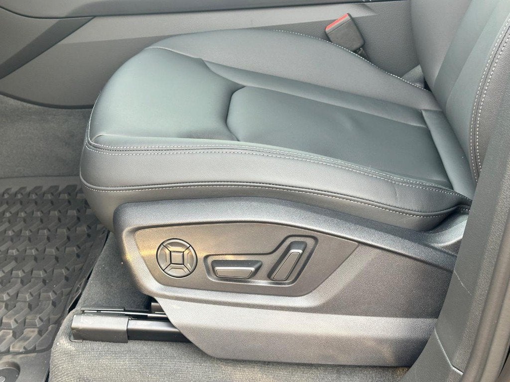 2026 Audi Q7 Premium Plus
