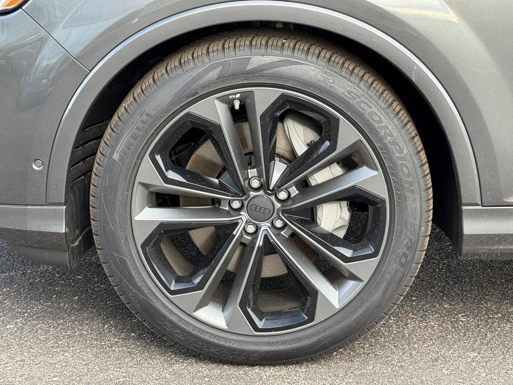 2026 Audi Q7 Premium Plus