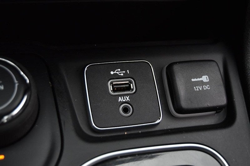 2023 Jeep Cherokee Altitude 4WD