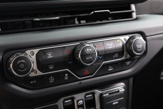 2025 Jeep Wrangler Rubicon 4X4