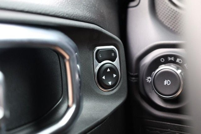 2025 Jeep Wrangler Rubicon 4X4