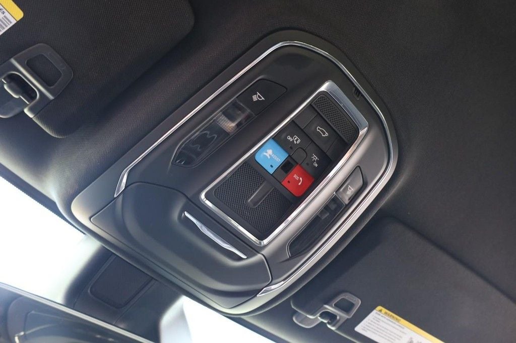 2025 Jeep Grand Cherokee Altitude 4WD