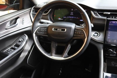2022 Jeep Grand Cherokee L Limited 4WD w/ Panoramic Moonroof [MotorTrend Certified]