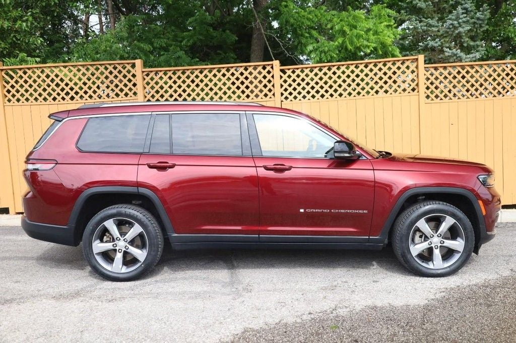2022 Jeep Grand Cherokee L Limited 4WD w/ Panoramic Moonroof [MotorTrend Certified]