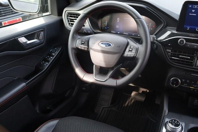2025 Ford Escape ST-Line AWD [MotorTrend Certified]