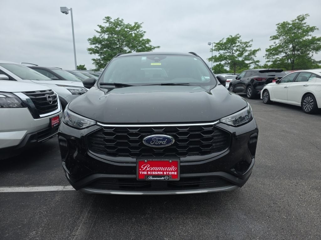 2025 Ford Escape ST-Line AWD [MotorTrend Certified]