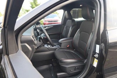 2025 Ford Escape ST-Line AWD [MotorTrend Certified]