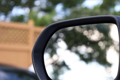 2025 GMC Acadia AT4 AWD w/ Panoramic Moonroof [MotorTrend Certified]