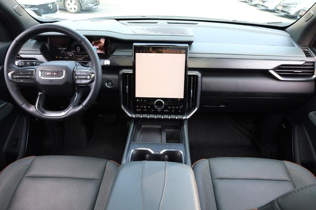 2025 GMC Acadia AT4 AWD w/ Panoramic Moonroof [MotorTrend Certified]