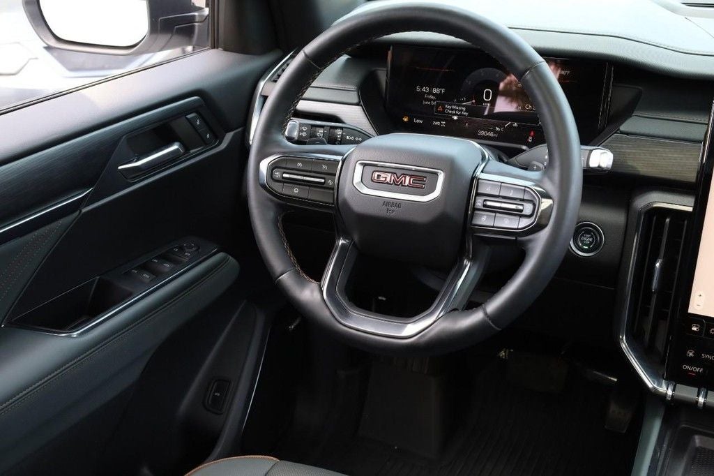 2025 GMC Acadia AT4 AWD w/ Panoramic Moonroof [MotorTrend Certified]