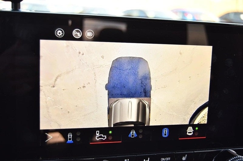 2024 GMC Canyon AT4 4WD Technology & Trailering Packages