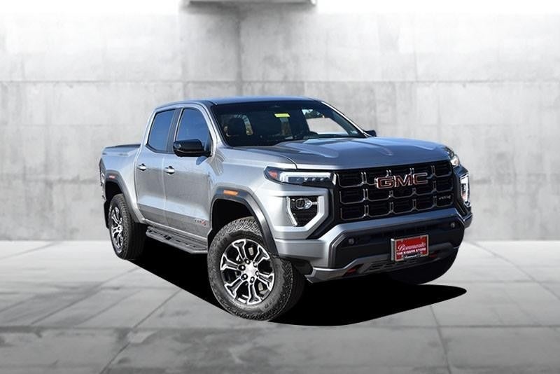 2024 GMC Canyon AT4 4WD Technology & Trailering Packages