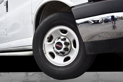 2024 GMC Savana 2500 4.3L V6 Cargo Van Convenience & Chrome Appearance Packages