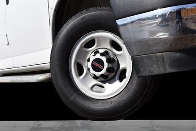 2024 GMC Savana 2500 Cargo Van Convenience & Chrome Appearance Packages