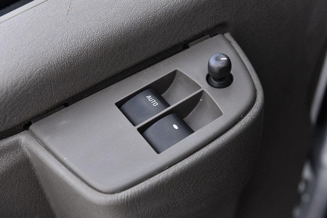 2024 GMC Savana 2500 Cargo Van Convenience & Chrome Appearance Packages