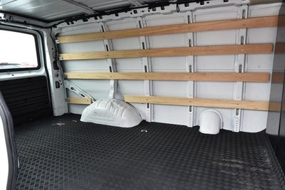 2024 GMC Savana 2500 Cargo Van Convenience & Chrome Appearance Packages