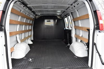 2024 GMC Savana 2500 Cargo Van Convenience & Chrome Appearance Packages