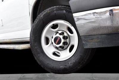2024 GMC Savana 2500 Cargo Van Convenience & Chrome Appearance Packages