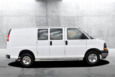 2024 GMC Savana 2500 Cargo Van Convenience & Chrome Appearance Packages