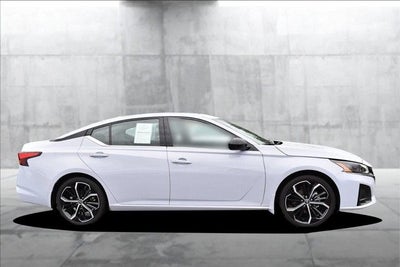 2024 Nissan Altima SR