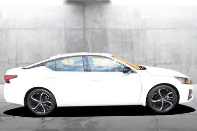 2025 Nissan Altima 2.5 SR