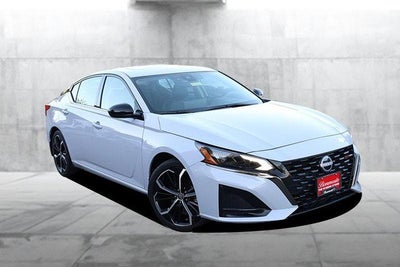 2025 Nissan Altima SR