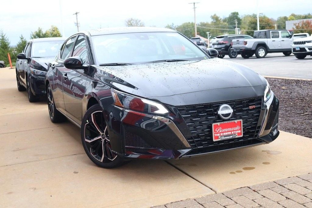 2025 Nissan Altima SR