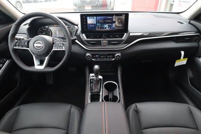 2025 Nissan Altima SR