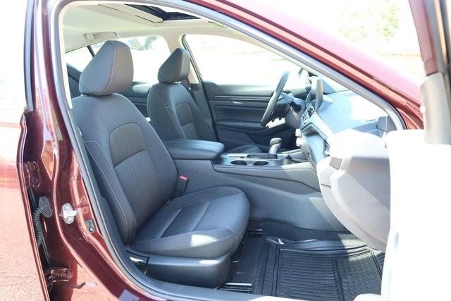 2025 Nissan Altima 2.5 SV Premium Package